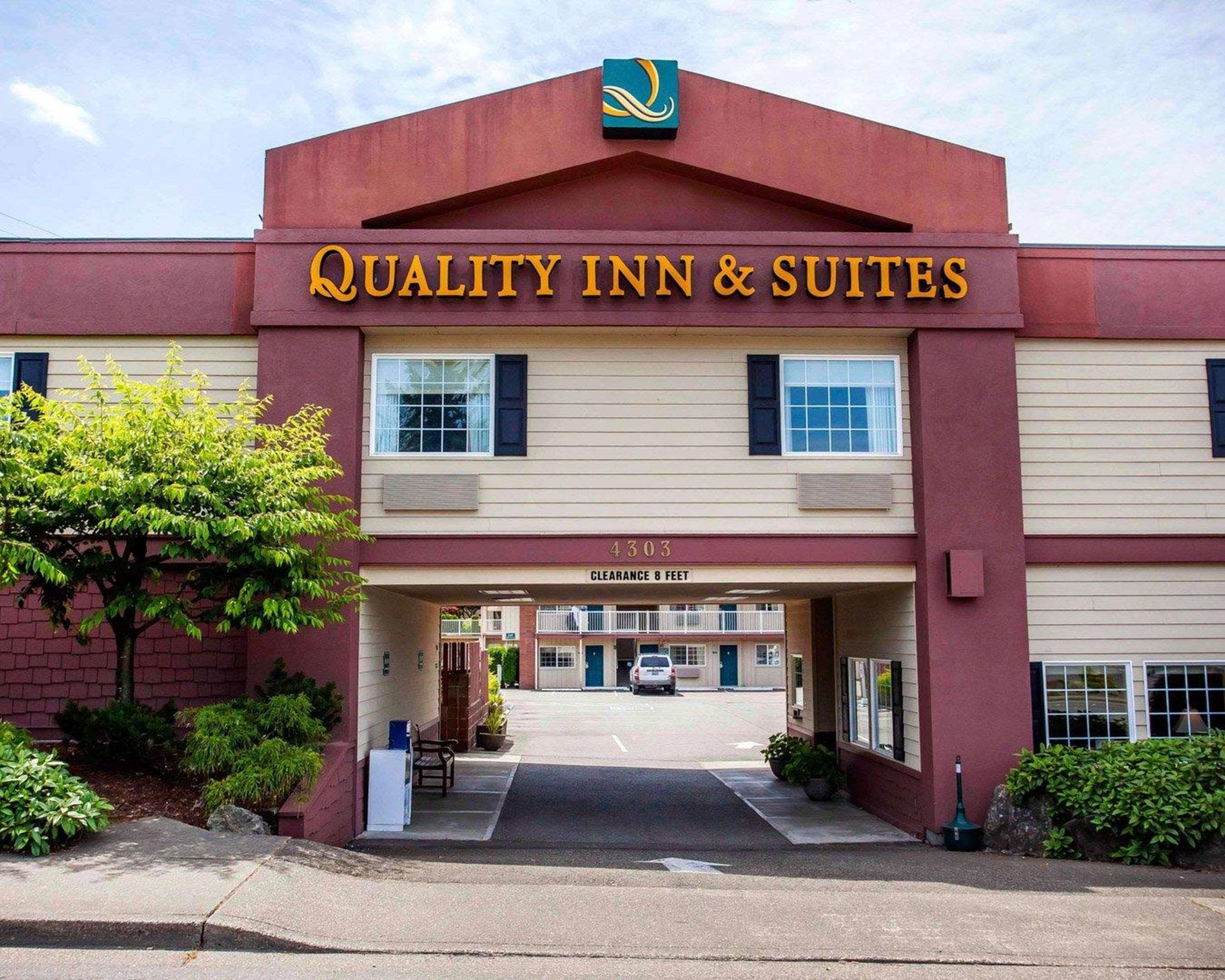 Quality Inn & Suites Bremerton Near Naval Shipyard Esterno foto