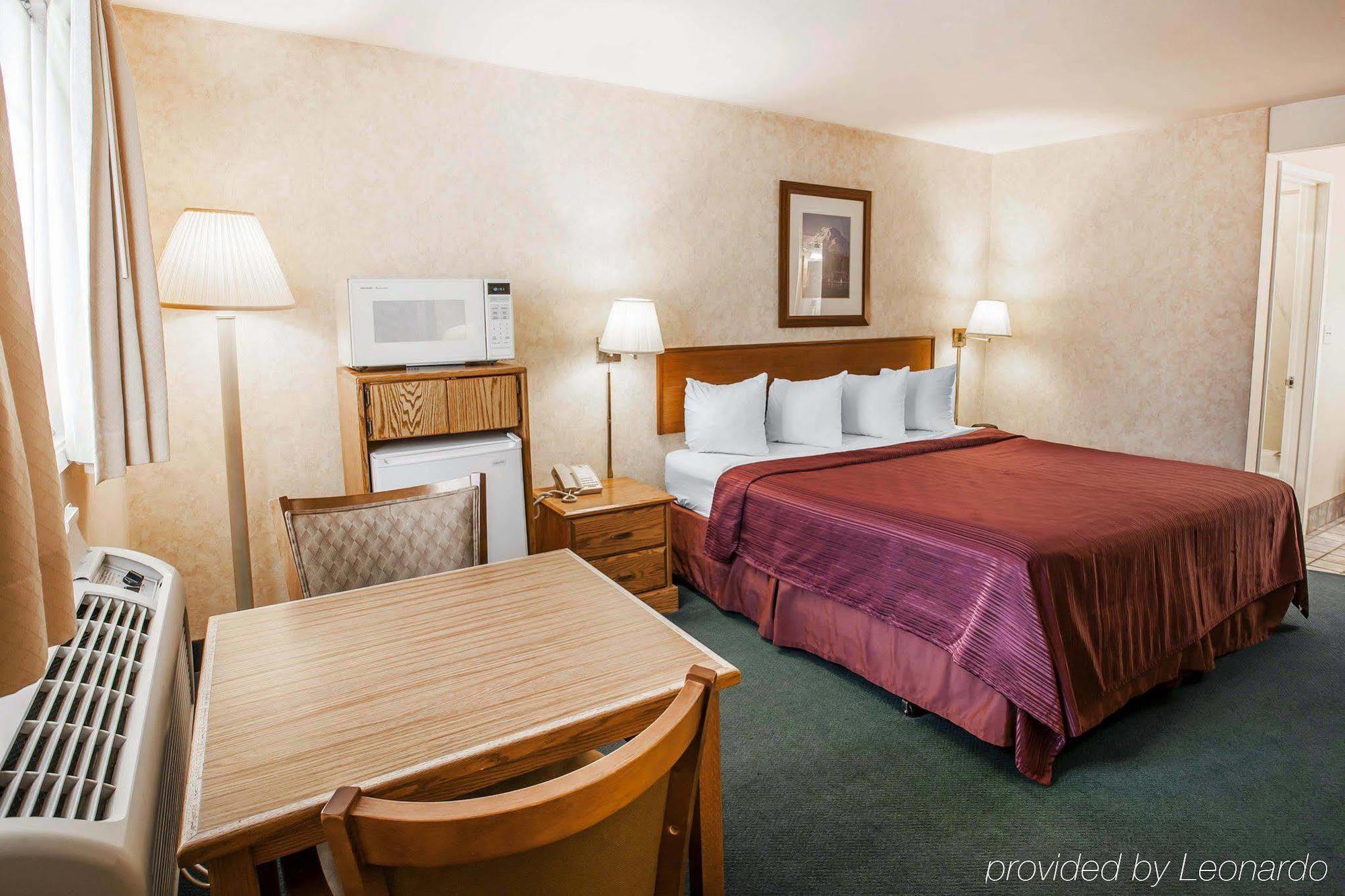 Quality Inn & Suites Bremerton Near Naval Shipyard Esterno foto